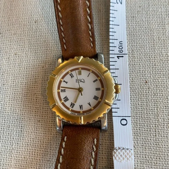 Vintage ESQ Two Tone Round Quartz Watch w/Leather Band - Picture 10 of 10